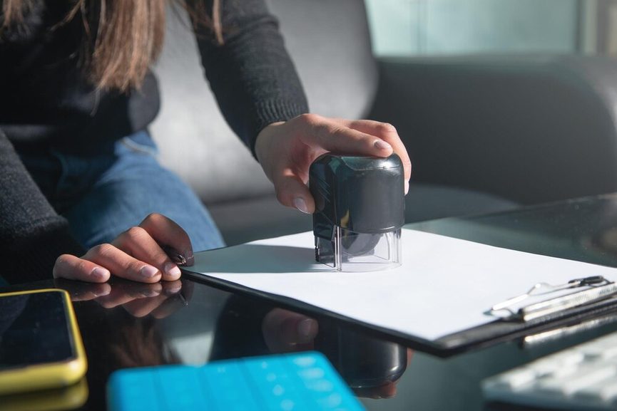 Dépôt de marque et documents juridiques de propriété intellectuelle
