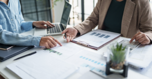 r 2026 08 04T230420.030 Comment devenir auditeur interne ? Guide complet pour réussir votre carrière