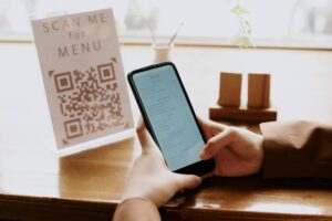 Menu digital et QR code : le nouveau réflexe des restaurateurs