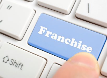 Franchise : définition, fonctionnement et guide complet 2025