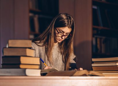 Annales DCG : où les trouver et comment bien les utiliser pour réussir ses examens ?