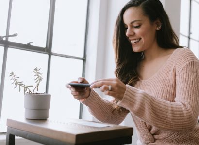 Banque en ligne dépôt de chèque : méthodes, comparatif et meilleures offres