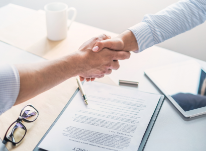 Contrat de prestation ou contrat de travail : quelles différences ?