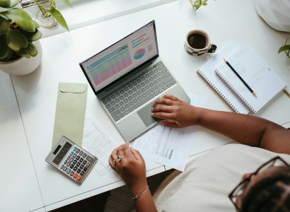 Qu’est-ce qu’un intégrateur Silae apporte concrètement aux PME dans la gestion de la paie ?