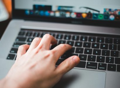 Pourquoi les avis clients sont essentiels pour réussir en e-commerce