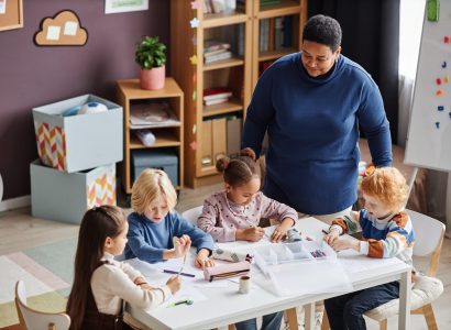 Assistante maternelle salaire : guide de la rémunération et des indemnités