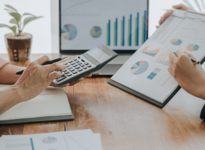 Combien coûte la mise en conformité financière ? Prix, facteurs et budget à prévoir